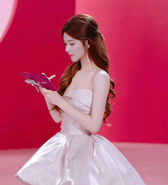 赵露思这才是真正的公主