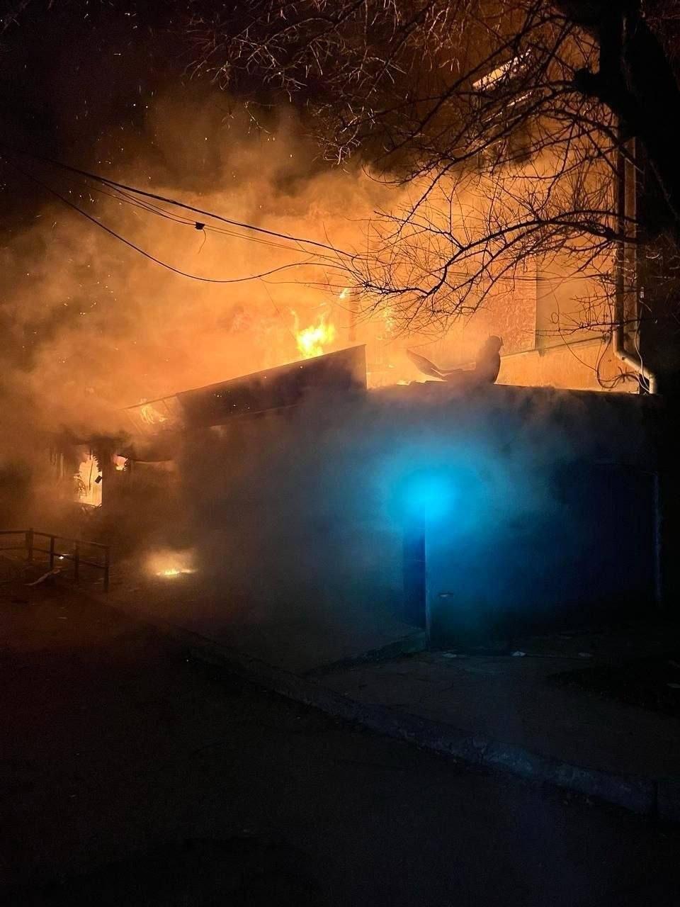 俄军对顿涅茨克州克拉马托尔斯克（Kramatorsk）一处乌军弹药库发动的袭击；