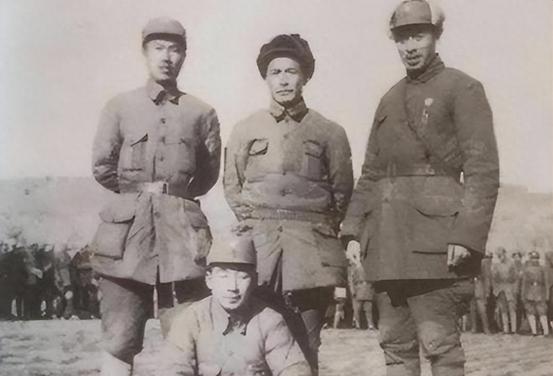 他身为军政委，住2天旅馆就搬出来，原因：太贵了，承受不了！“1949年3月的夜
