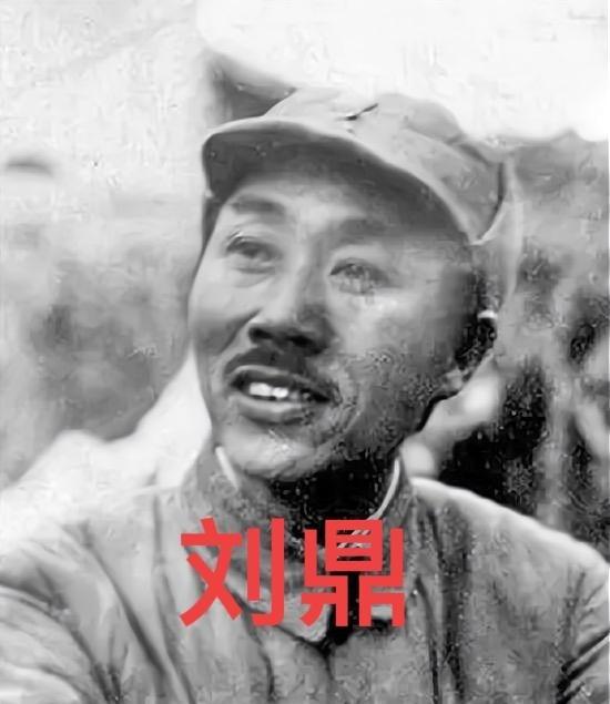 1940年秋，太行山黄崖洞兵工厂内，刘鼎正对着日军掷弹筒苦思。这不到3公斤的铁家