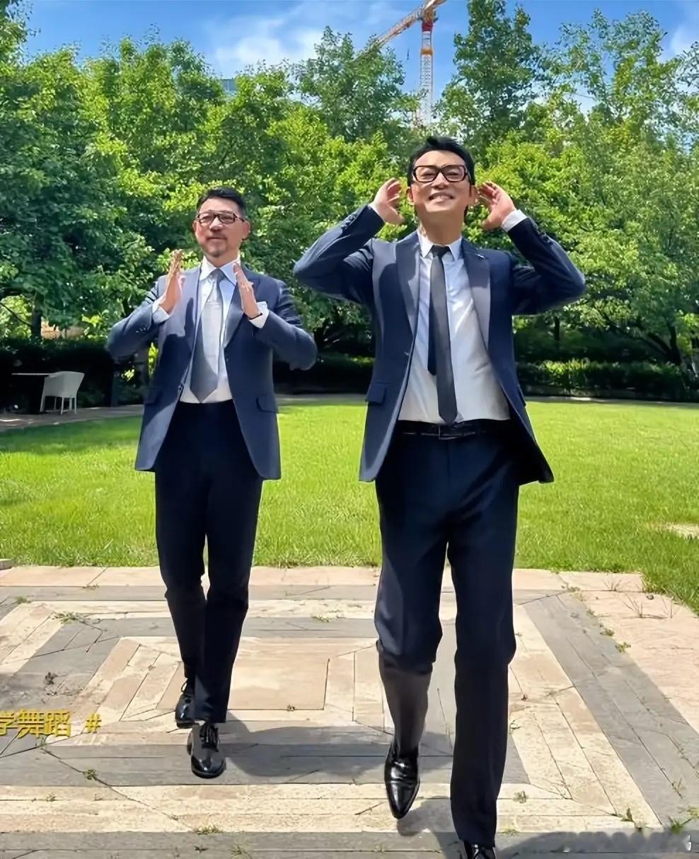 沙溢瘦得都认不出来了，气质变清爽硬朗，重现“白展堂”风采！