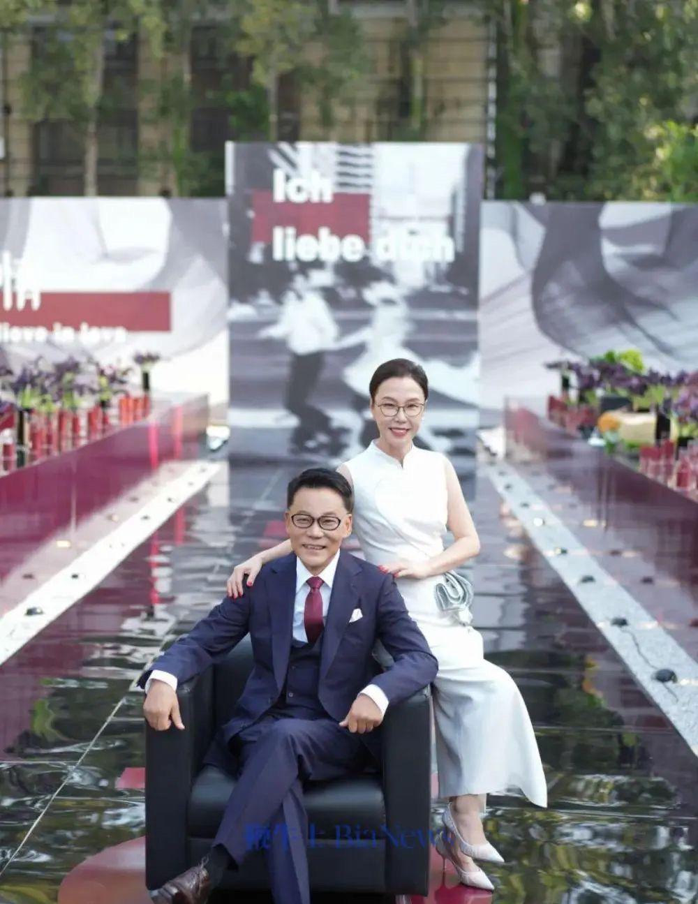 8月16日，当当创始人李国庆大婚，张朝阳俞敏洪等到场祝贺！从爆出的照片看，老李