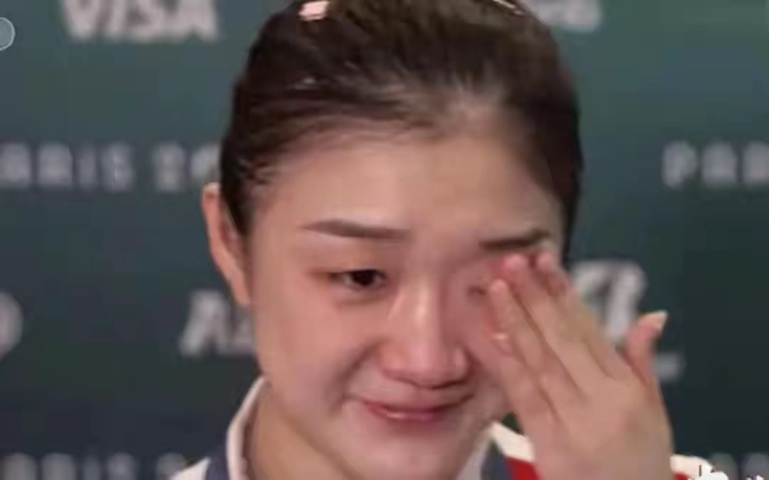 在近期山东省全运会表彰大会上，32岁的陈梦以绝对C位和核心发言人的身份，展现了她