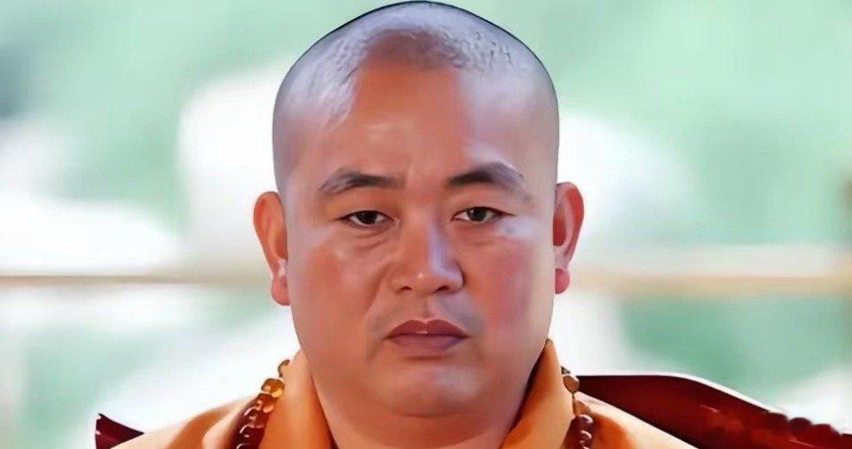 李敖在2015年曾说过：“释永信的面相和修行之人的应有的慈眉善目不符，甚至面相凶