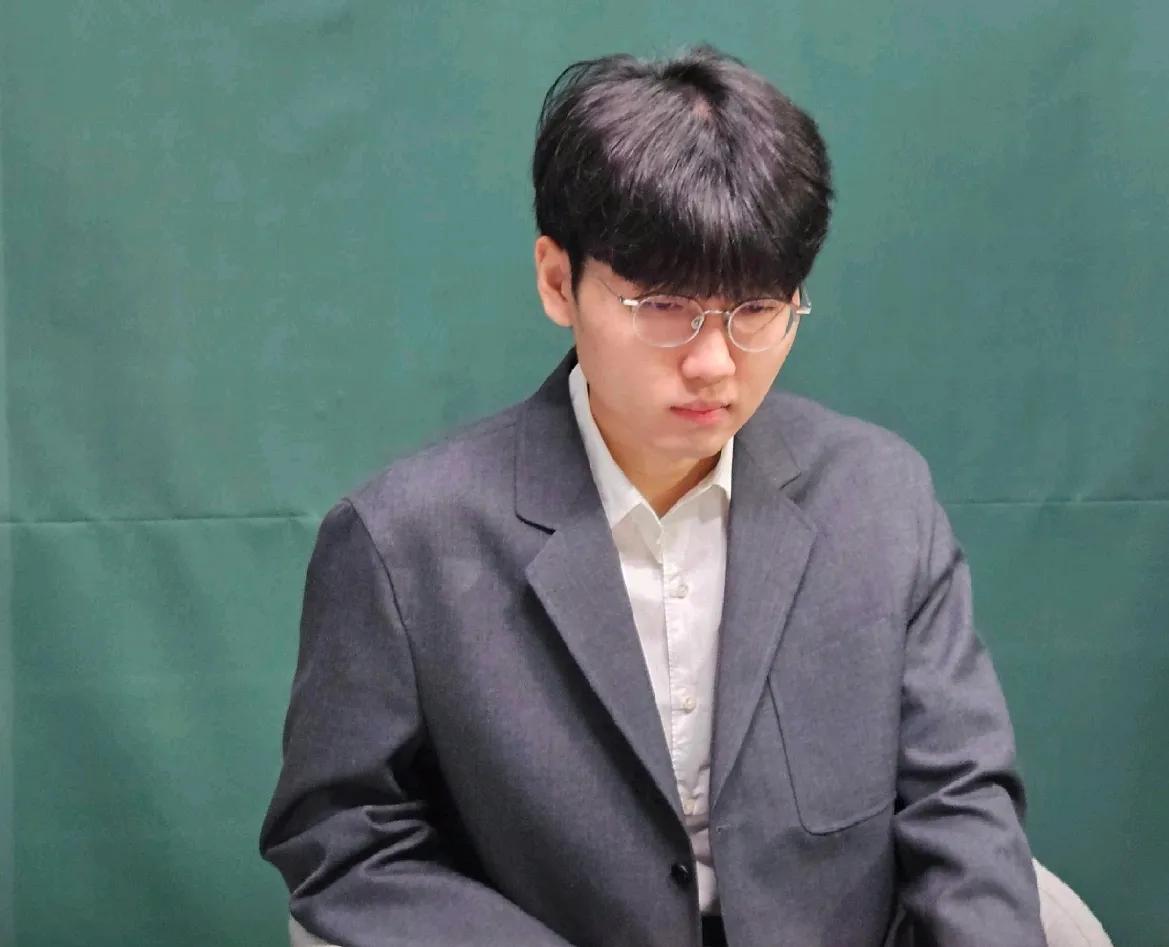 野狐争霸赛快讯：7月29日晚，第14期野狐人气争霸赛争夺总冠军的三番棋决赛的
