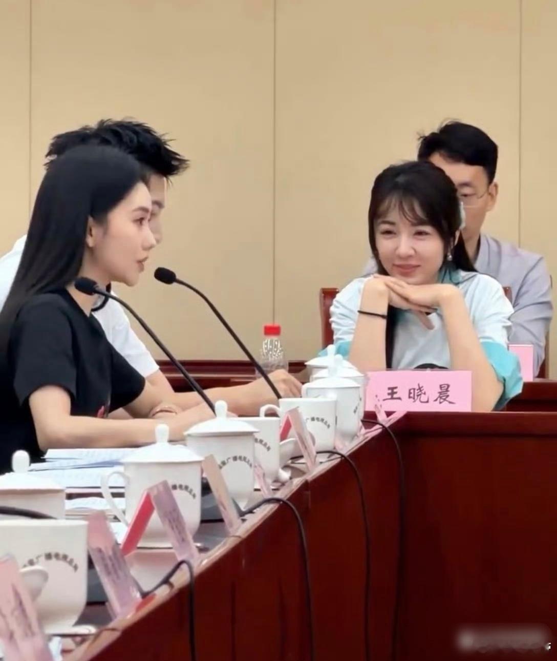 王晓晨这是怎么了，前后反差太大了吧！