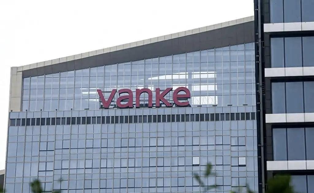 中金公司参与万科纾困，协助深圳地铁集团针对万科面临的流动性危机制定综合救助方案。