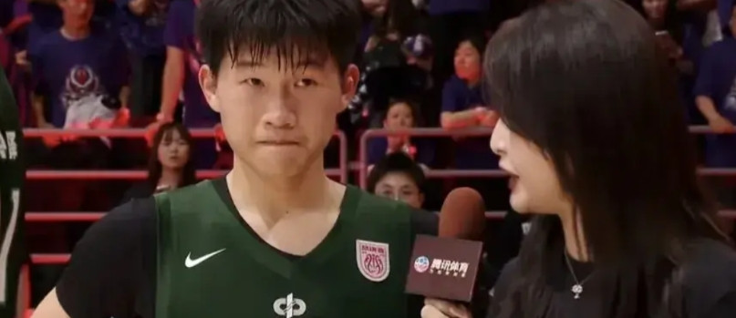 在耐高总决赛上，表现完全不输王洪泽的宏远青训小将何文炜，真的可惜了，上不了一队，
