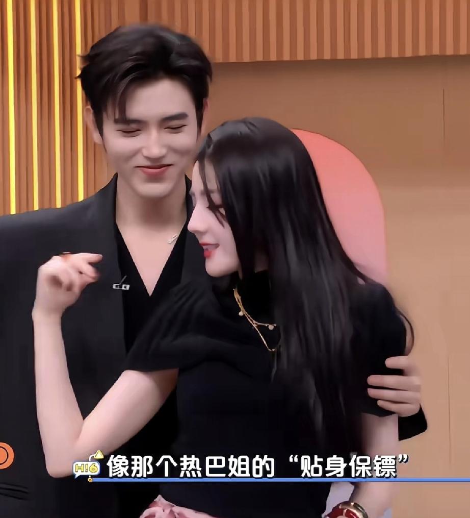 真的替陈飞宇感到可惜。一般明星做梦都想要拿到的资源，他垂手可得。父亲是导演，