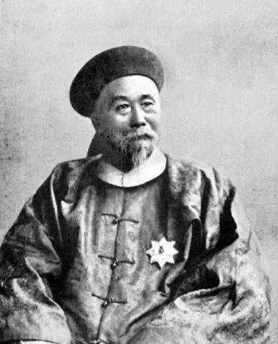清朝的行政设置颇为独特，看似权大未必权大，官员之间互相牵制——两广总督权力很大吗