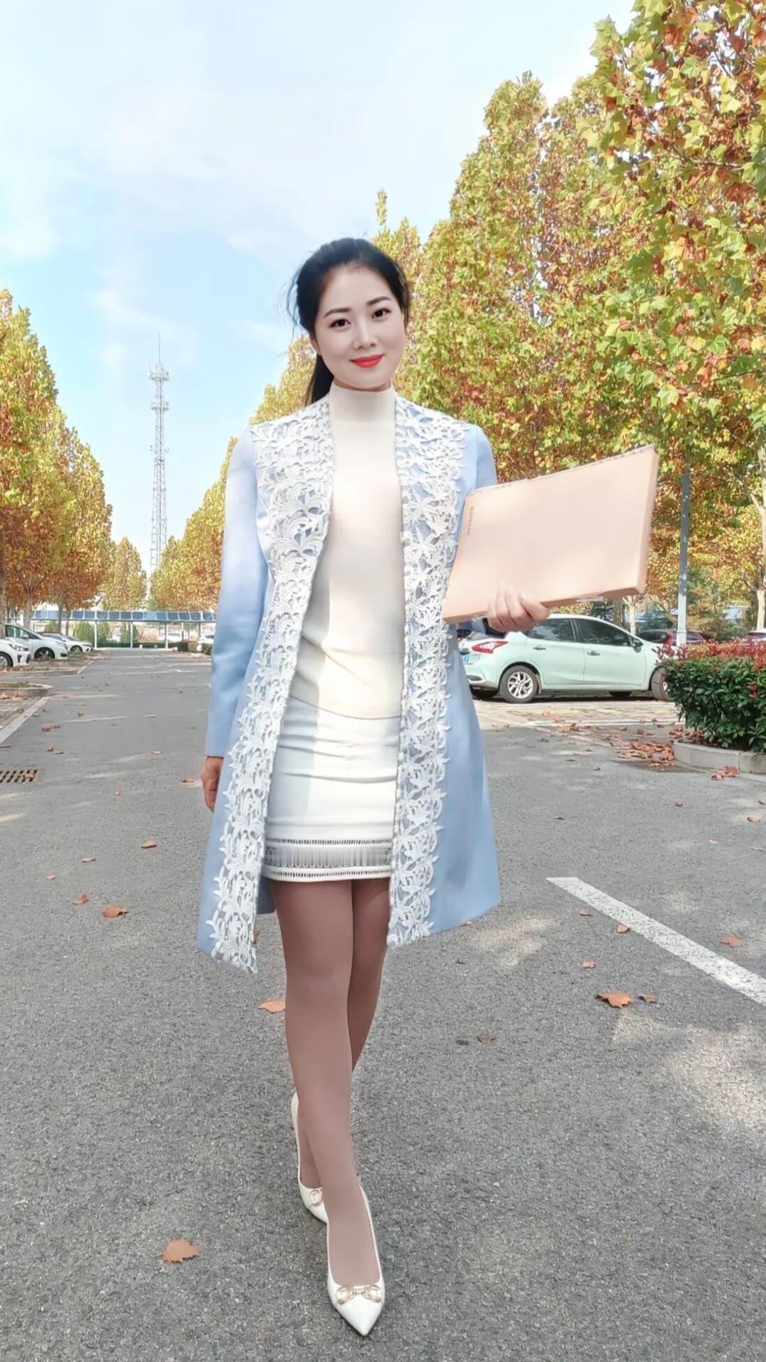 生活总有起伏，愿你如向日葵般，即使身处阴霾，也能面朝阳光，找回内心的宁静与力量。