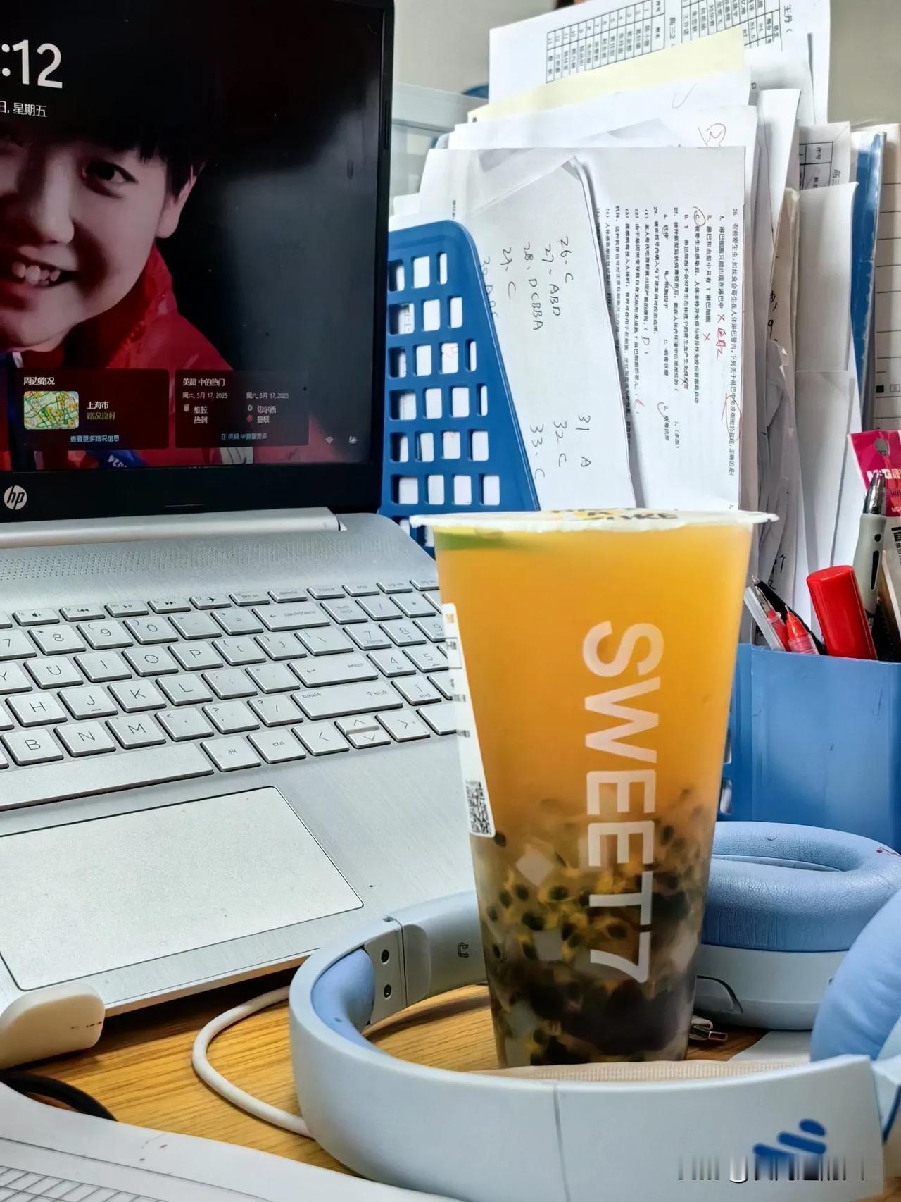 什么才是真正的爱自己？1.要爱惜自己的身体，不要让自己受凉受饿。照顾好自己的衣