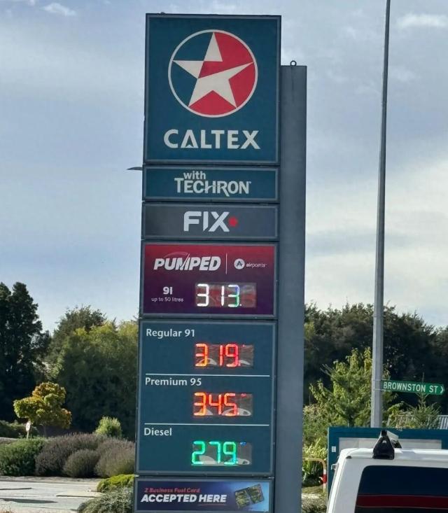 越南满世界求油，为什么没人愿意帮它？最近越南的油荒，已经闹到老百姓没法正常过