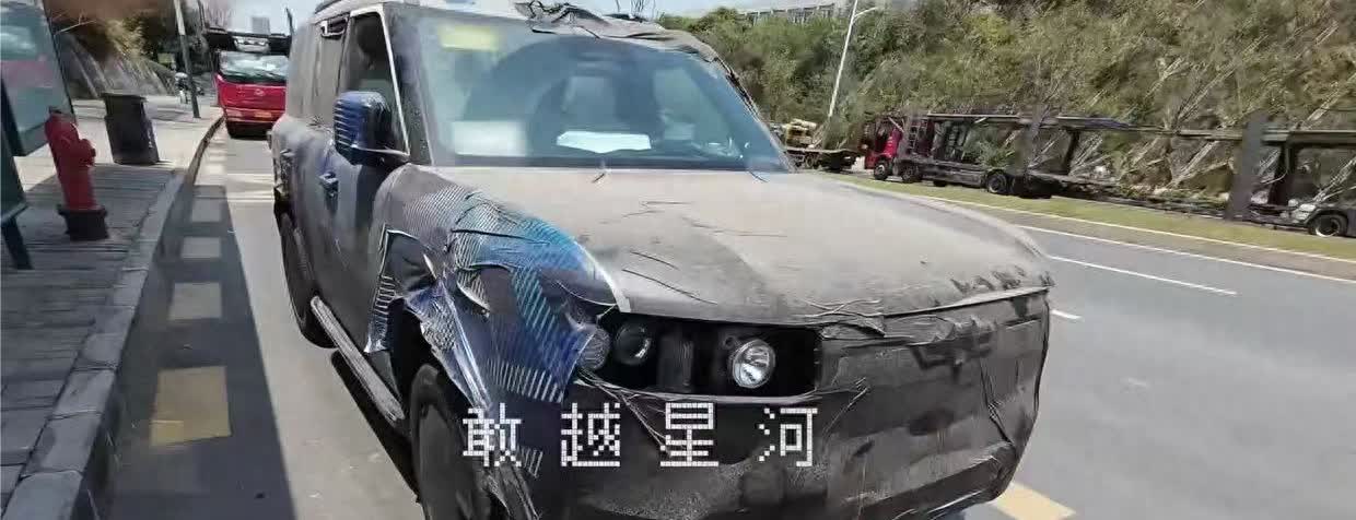 比亚迪又有一款重磅车型要来了！方程豹钛7的谍照曝光，对标豹5。从钛3起售价13.