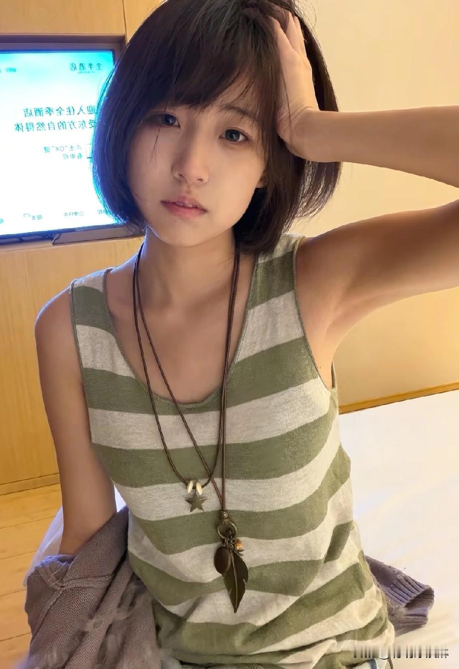 慵懒午后，随性自然，享受宁静时光！