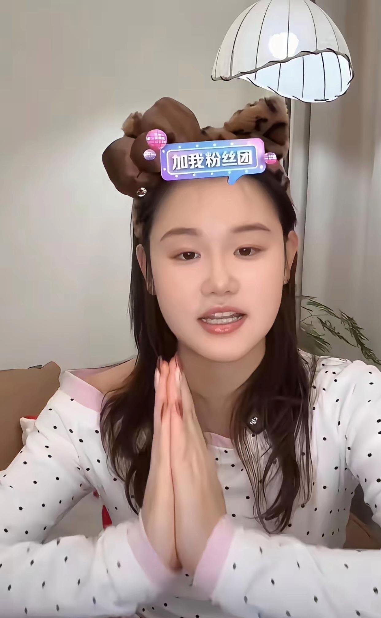主持人问张家齐：“你退役之后，为什么没有选择当老师或者教练？这不是更能发挥你的天赋吗？”张家齐思考片