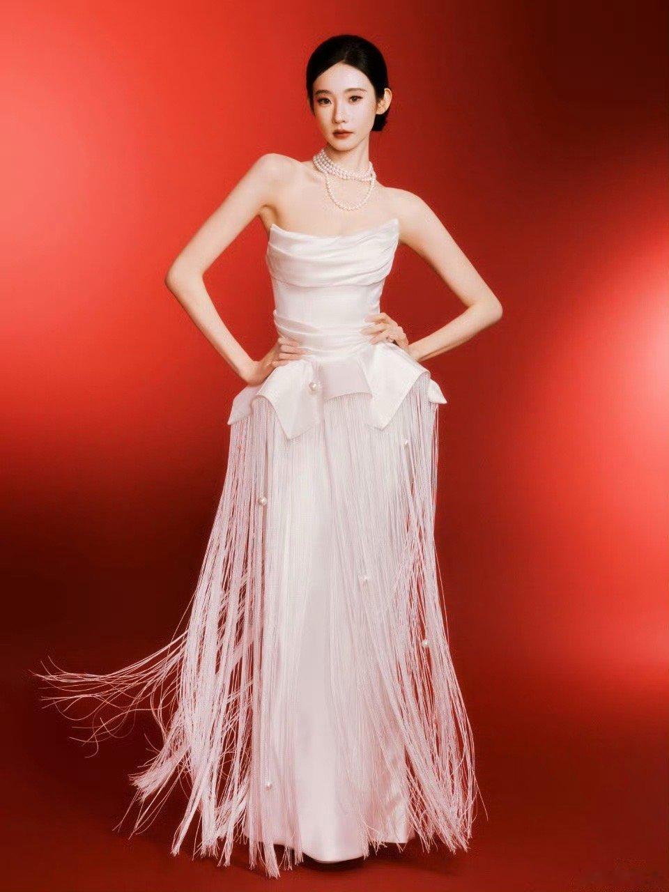 你是张艺凡那她是谁塑造的角色拥有玉石般的精神力，本人却这么可爱灵动，这种反差正