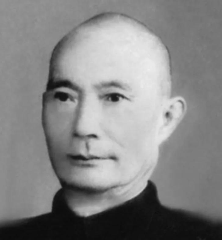 1950年冬夜，刘万春刚坐上36军军长的位置，就收到了进京开会的调令，他以为这是
