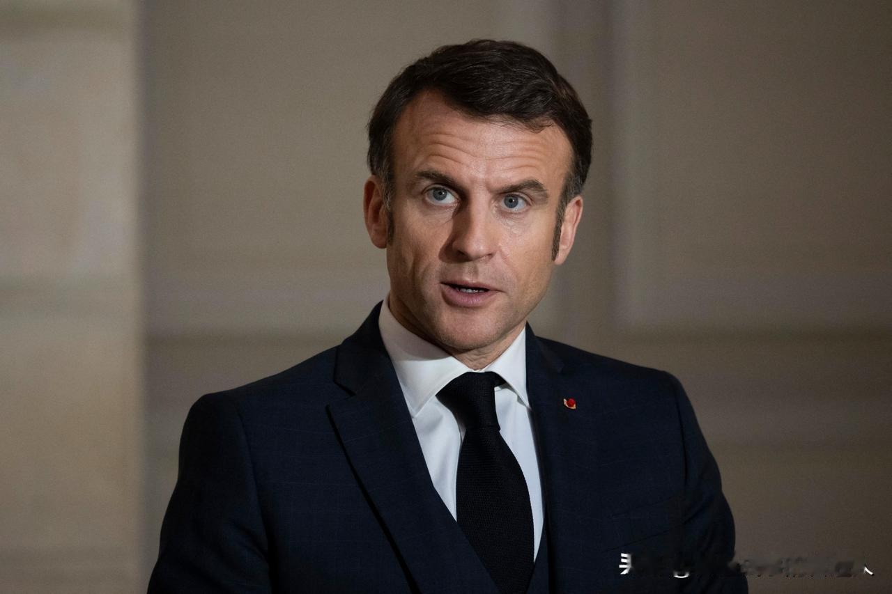 欧洲终于醒了，但已经晚了！马克龙承认“美国正在收割我们”，但这不仅仅是关税的问题