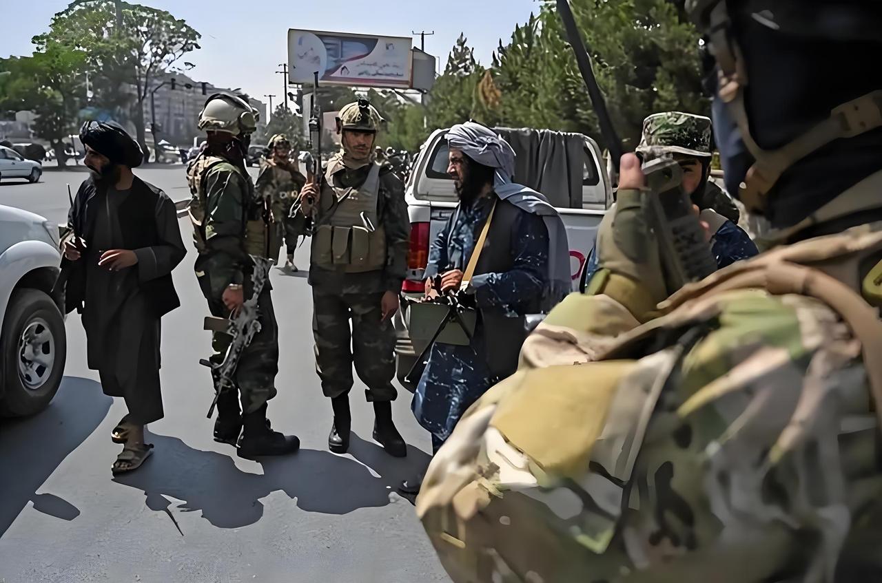 喀布尔被炸，阿富汗想求和，巴基斯坦同意吗？巴基斯坦与阿富汗的冲突，不局限于边