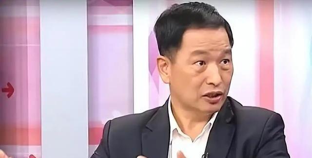 台空军前副司令张延廷曾示警：大陆若攻台，解放军火箭炮一定会打前锋，一旦饱和攻击，