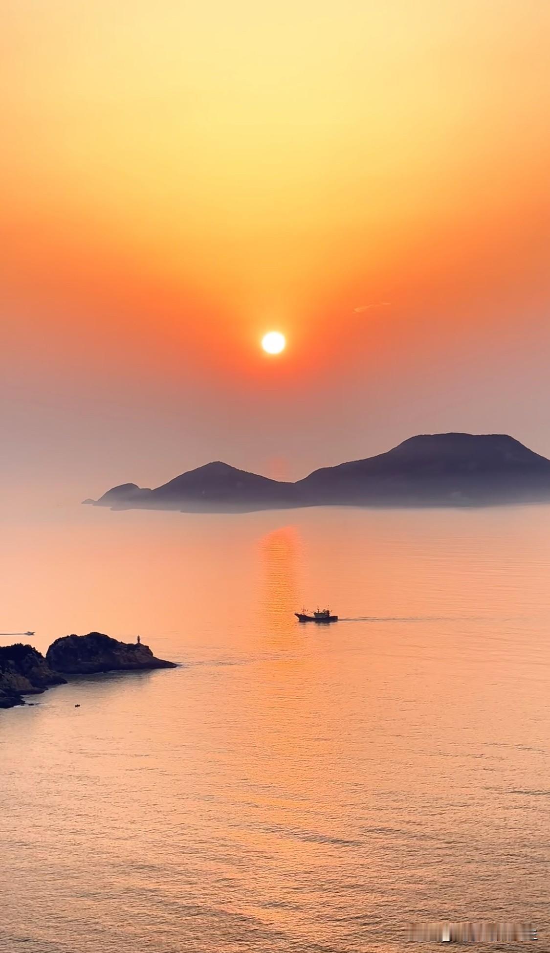 一位老者说：“你的直觉、违和感有90%都是正确的。比如总觉得哪里不舒服，莫名搞