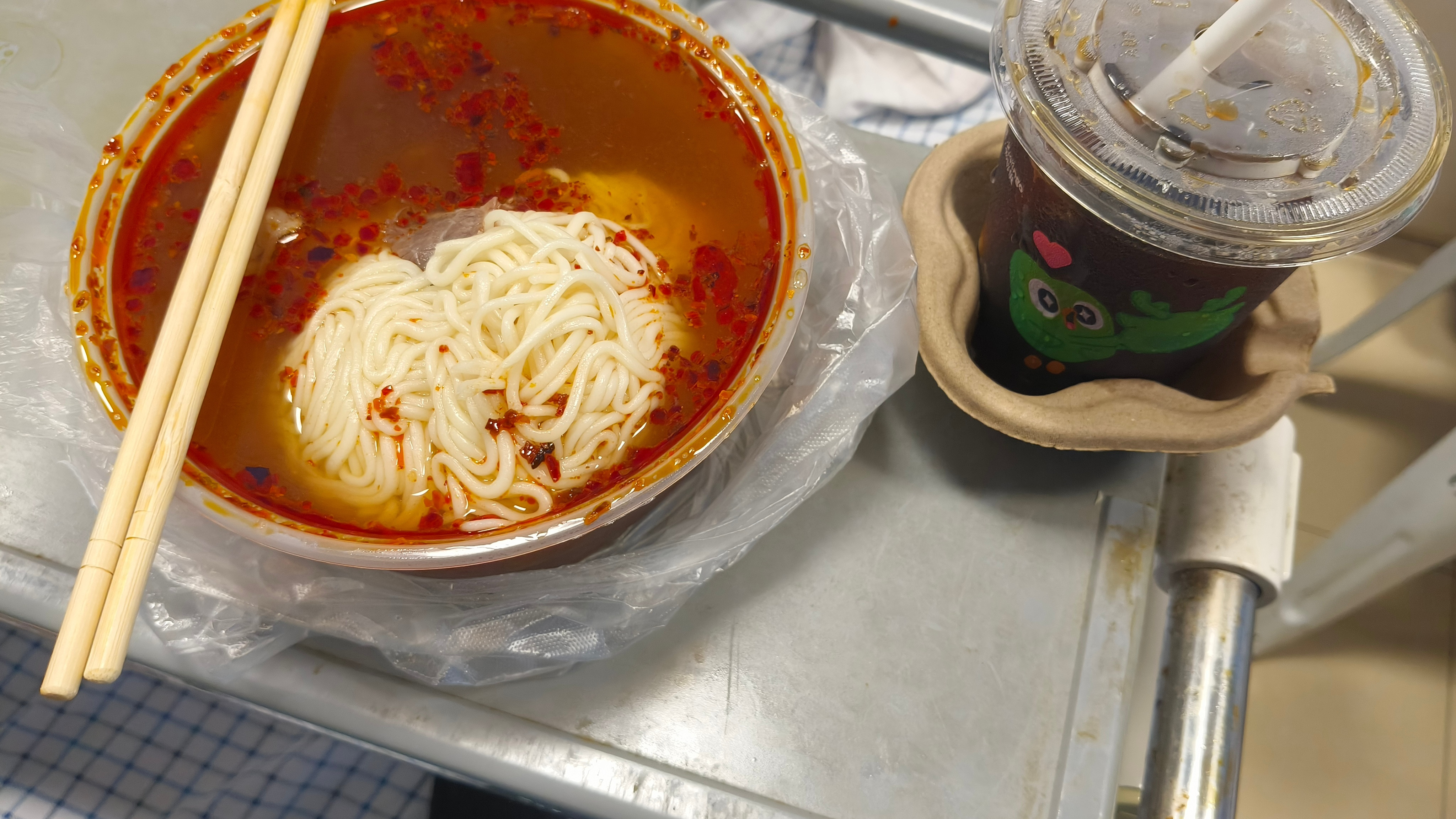 吃到了世界上最难吃的牛肉面，甚至比医院的饭还要难吃