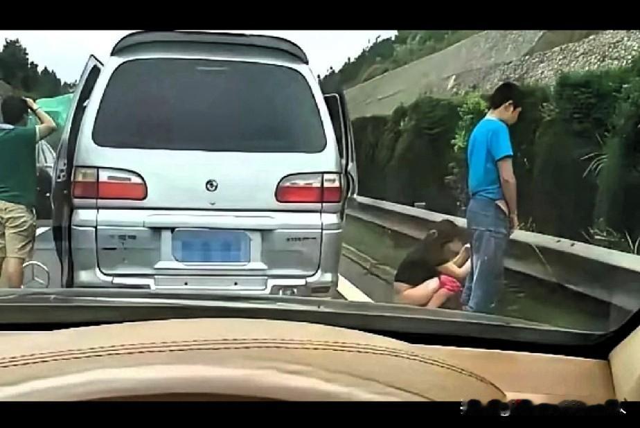 只要你不尴尬，尴尬的就是别人…8天长假高速免费更堵了？急