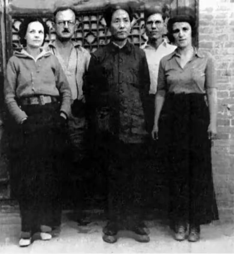 主席在延安的生活费标准是每月3元，但他常有客人、前线首长或各界人士来访，往往一到