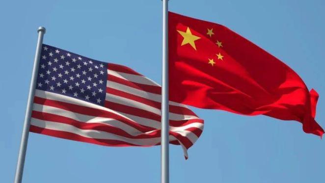 中美之间，现在已经没有回头路了。美国手里的绳子，已经勒住了中国经济的咽喉，而中国