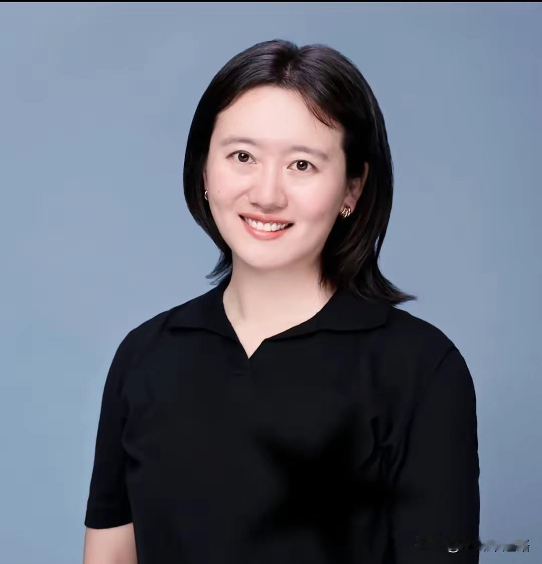 山东大学这引才名单一挂，我是真没绷住！朱君秋这名字太熟了，两年前连毕设格式都拎