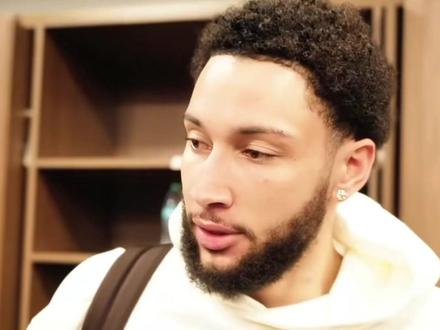 西蒙斯吃霸王餐被扣留，杜兰特出面化解危机，火箭有望100万签约