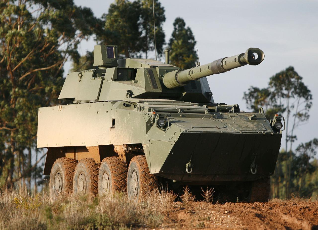 配备JCDCockerill3105防护炮塔和105毫米火炮的8x