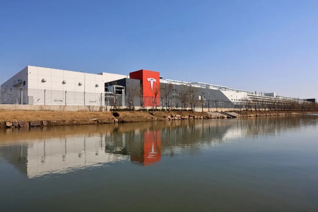 “荒谬的假新闻”! 马斯克辟谣