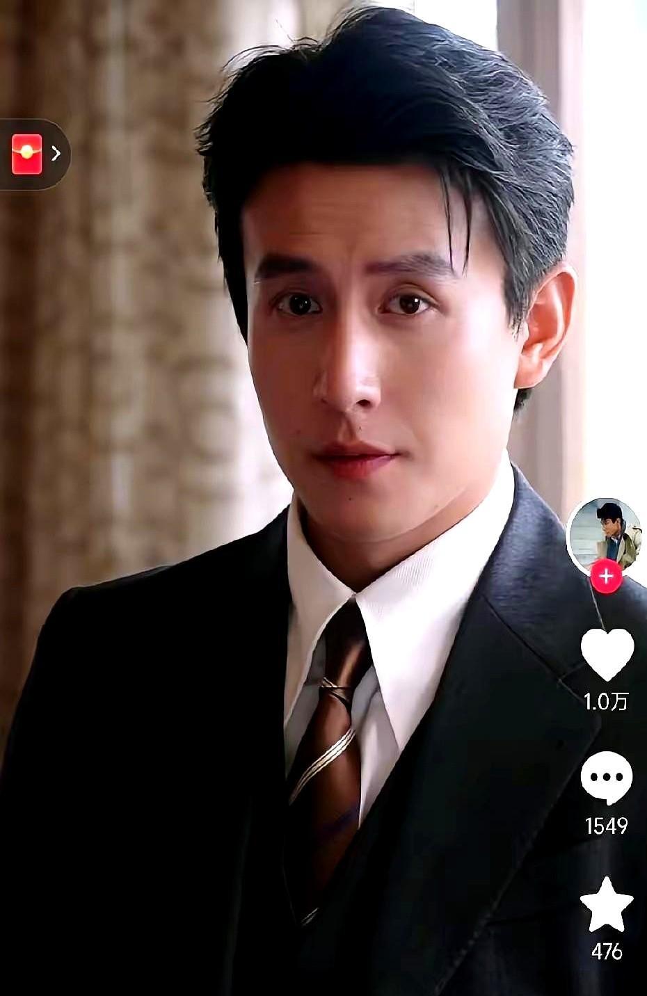 红毯就一个人？别瞎猜了，真不是耍大牌。郭宇欣站那儿，不是因为别人不来，是别人