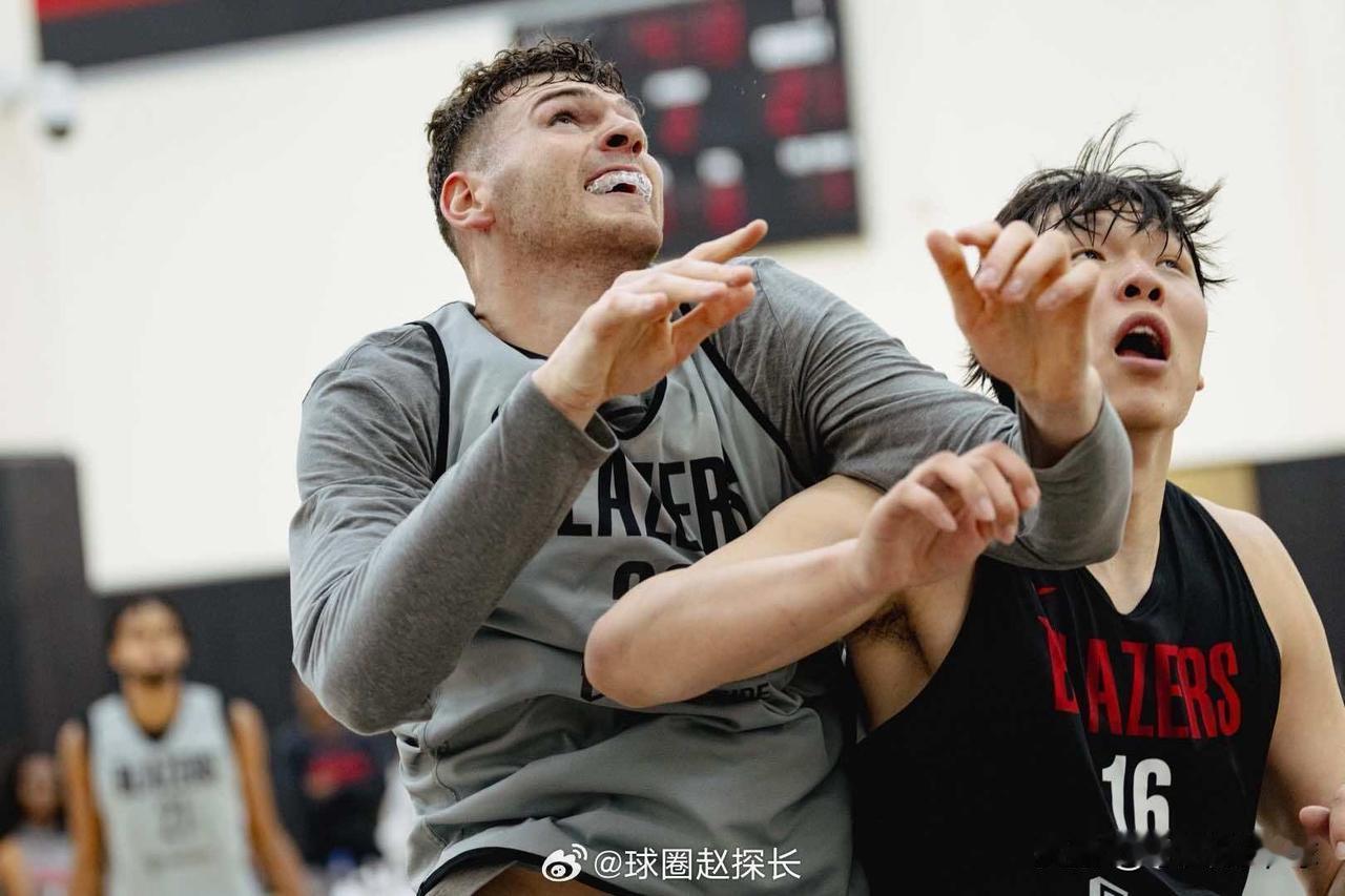 杨瀚森不会再说NBA更文明了吧！克林根给杨瀚森上强度记得杨瀚森刚刚去美国试训