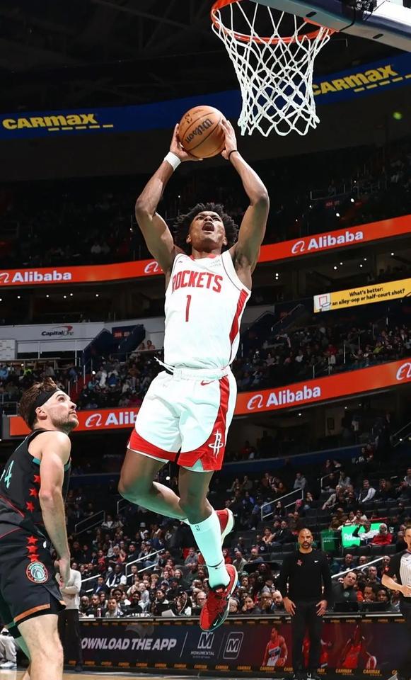 【火箭22分大胜真因曝光】阿门打回锋线=激活全队！这3个细节太致命！1.位置