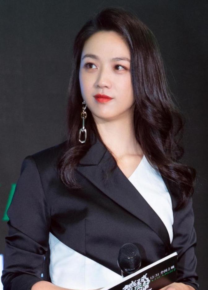 2014年，汤唯嫁给韩国导演金泰勇，汤唯婆婆说：“做我们家的儿媳妇，照规矩，国籍