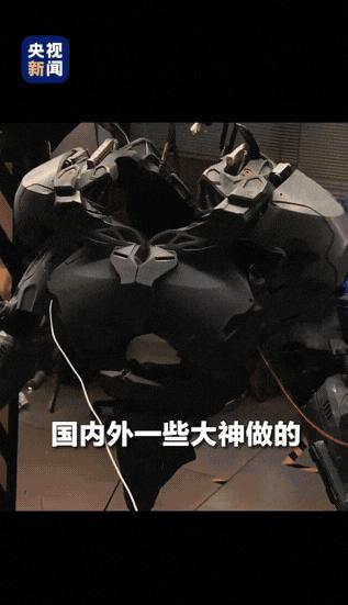 重庆一21岁小伙为了手工，竟然把自己关在家里一整个暑假！你以为他是做玩具？那你就