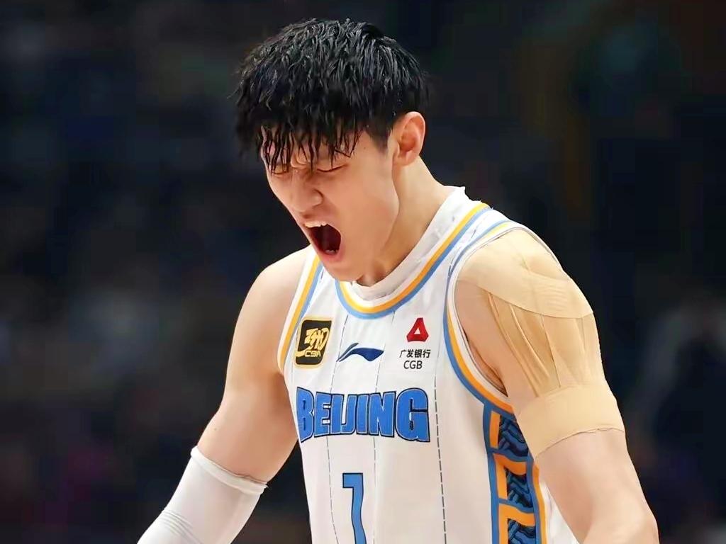 曾凡博重返首钢，让丁伟带队是不是也能夺冠？前NBA篮网队合同球员曾凡博和北京