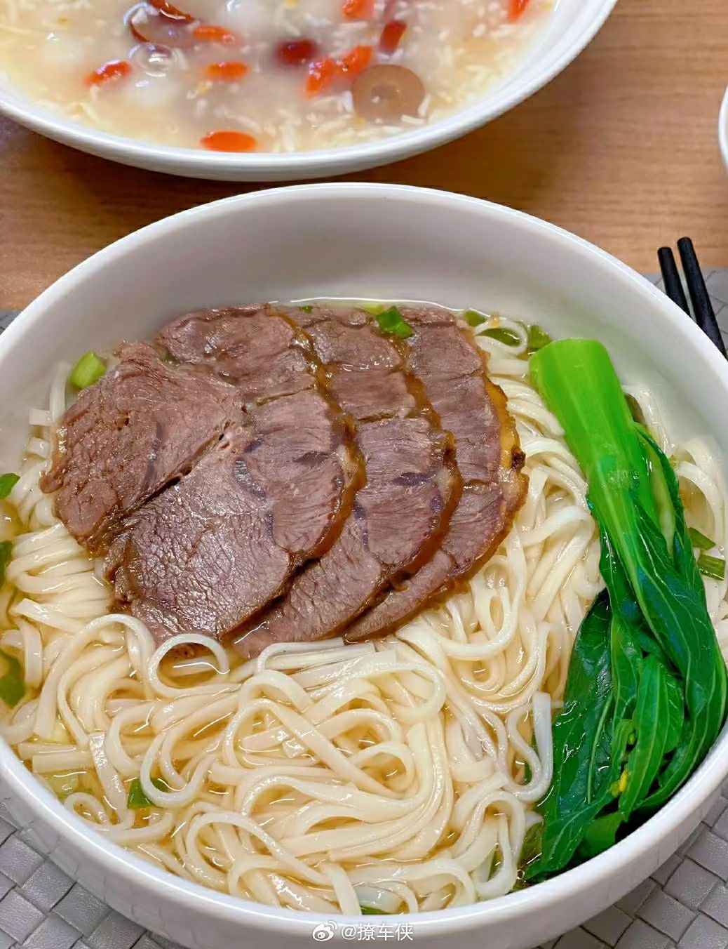 这个点吃下去的算早饭还是午饭？