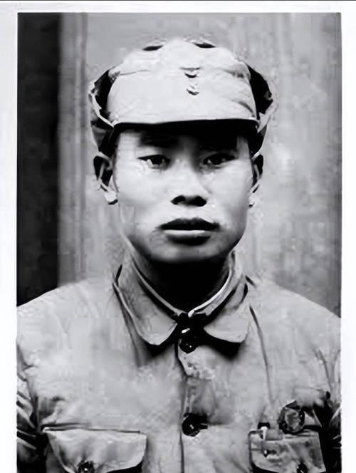 1938年，八路军344旅旅长出现空缺，朱德、徐海东、黄克诚都推荐了同一个人，可