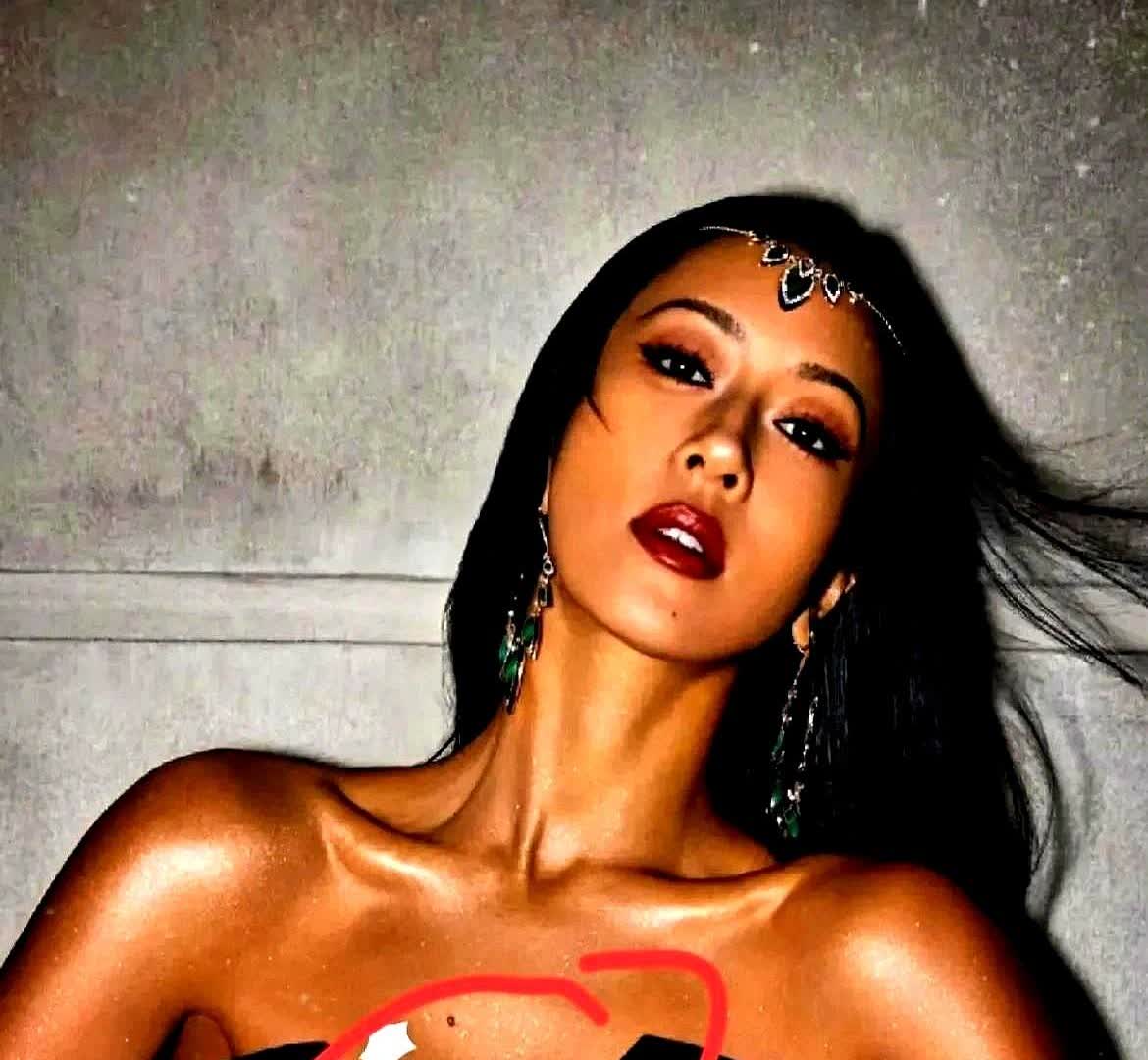我朋友亲眼见过吉克隽逸本人！她说真人近距离接触跟电视上看差别还是很大的。