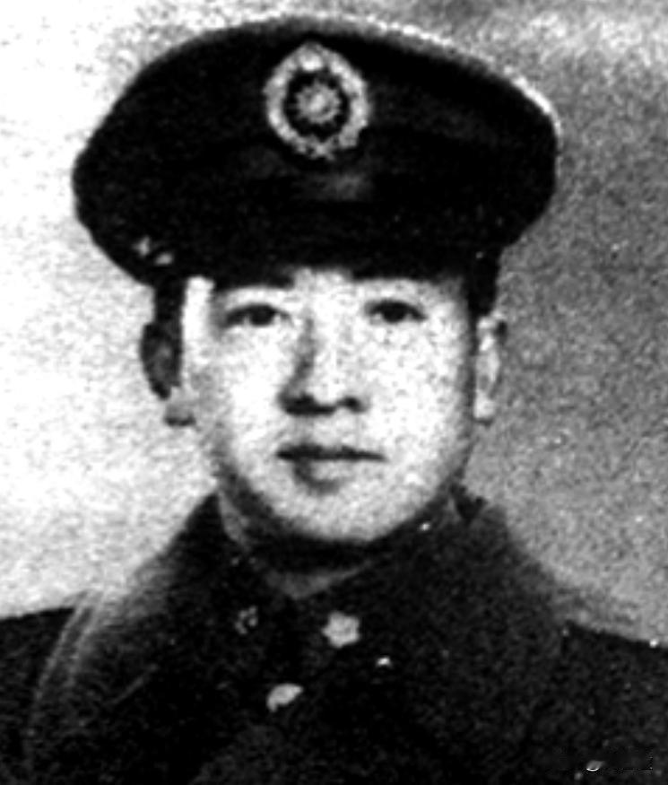 兰州战役溃败后，国民党82军军长，马步芳唯一的儿子马继援，逃出兰州时，看着所剩无