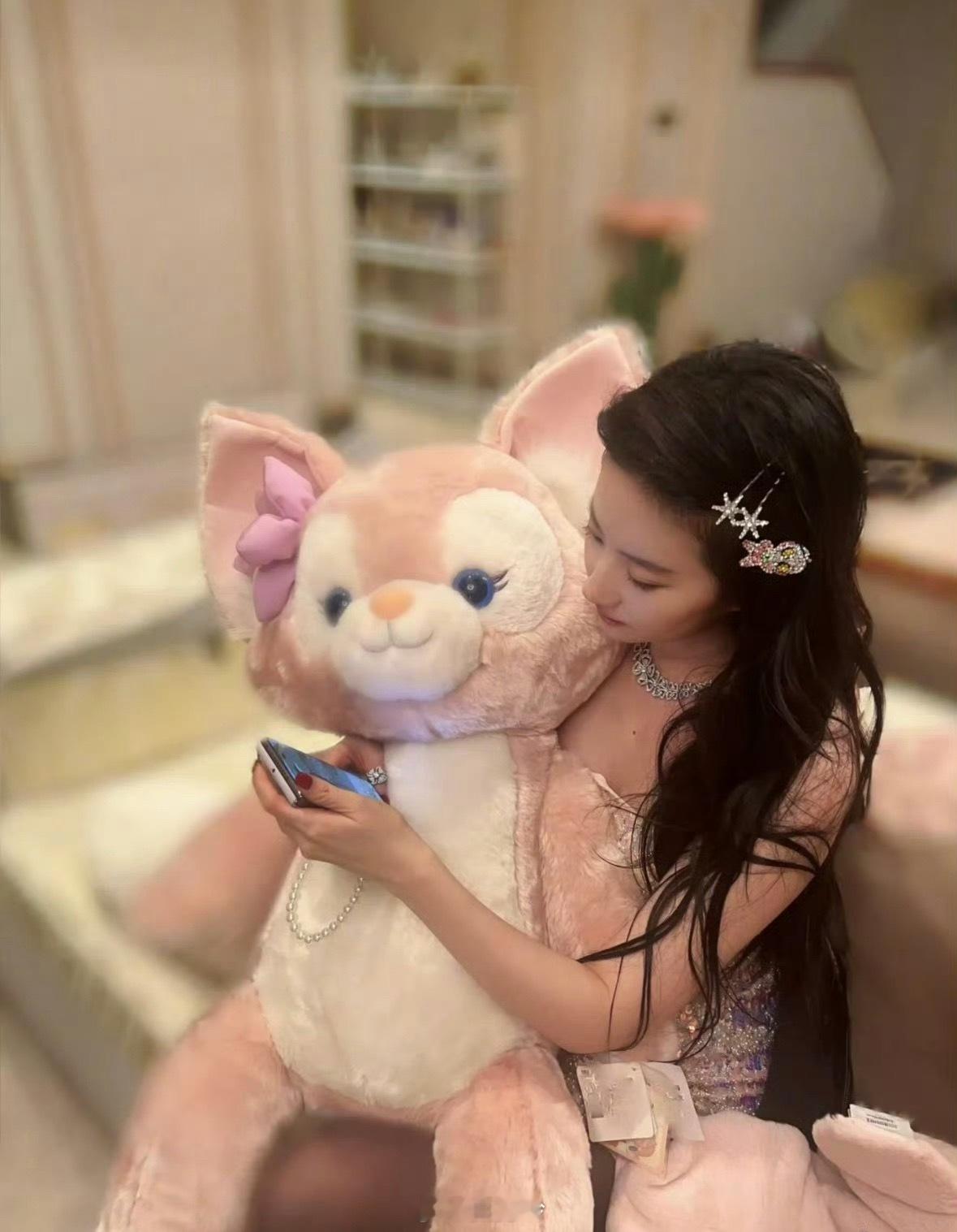 不愧是中国第一美女刘亦菲，谁能顶得住啊
