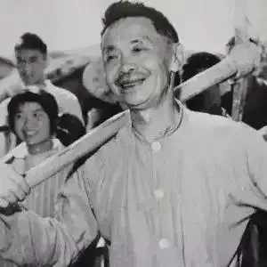 1957年，开国少将向中央申请：“我脑袋受过伤，不适合当官，想回家当农民！”中央
