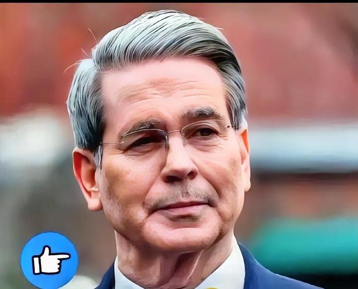 美国财长贝森特最近不停的暗示，中国既然可以管制稀土出口，那么中国也有几十万留学生