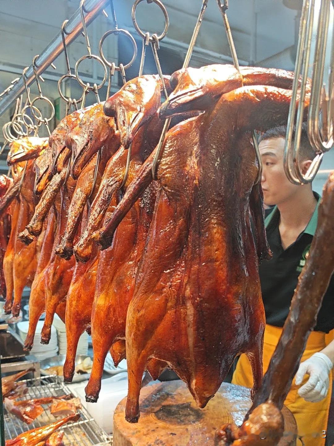 自驾游第325天（2025.5.26）不愧是必吃榜，烧鹅味美哦[爱心][爱心]