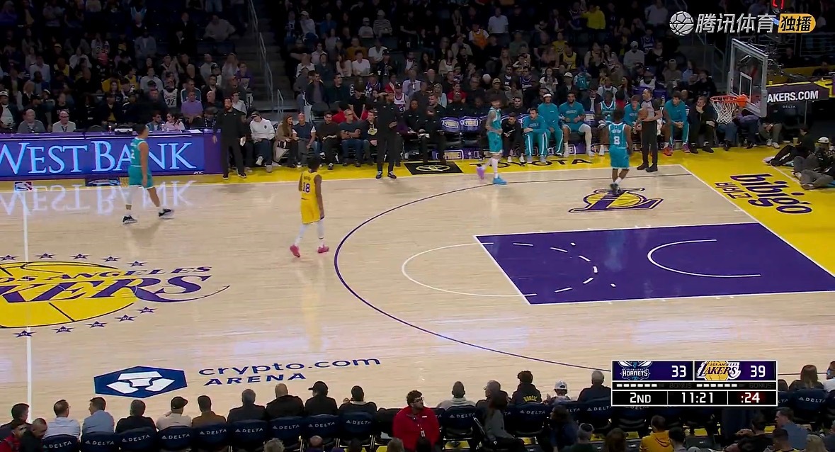 湖人现在的比赛就是，打联盟顶尖攻防兼备的球队，就完全打不过。打联盟中上游的球队，