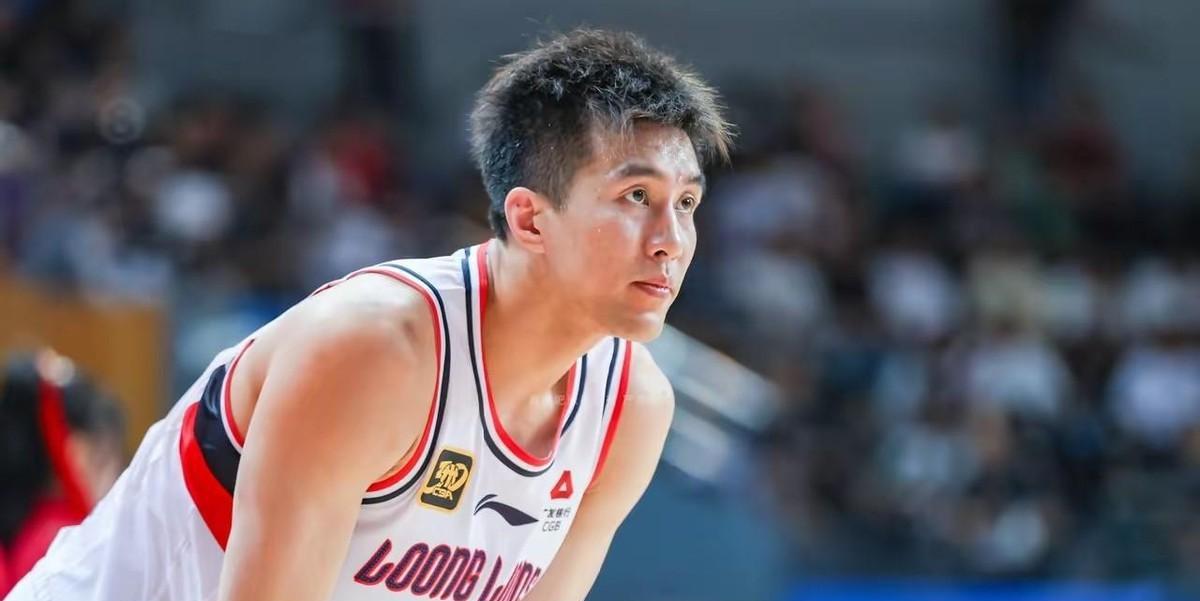 你可能再也看不到那个满场飞奔、撕裂防守的郭艾伦了。最新数据摊在桌上：场均12.